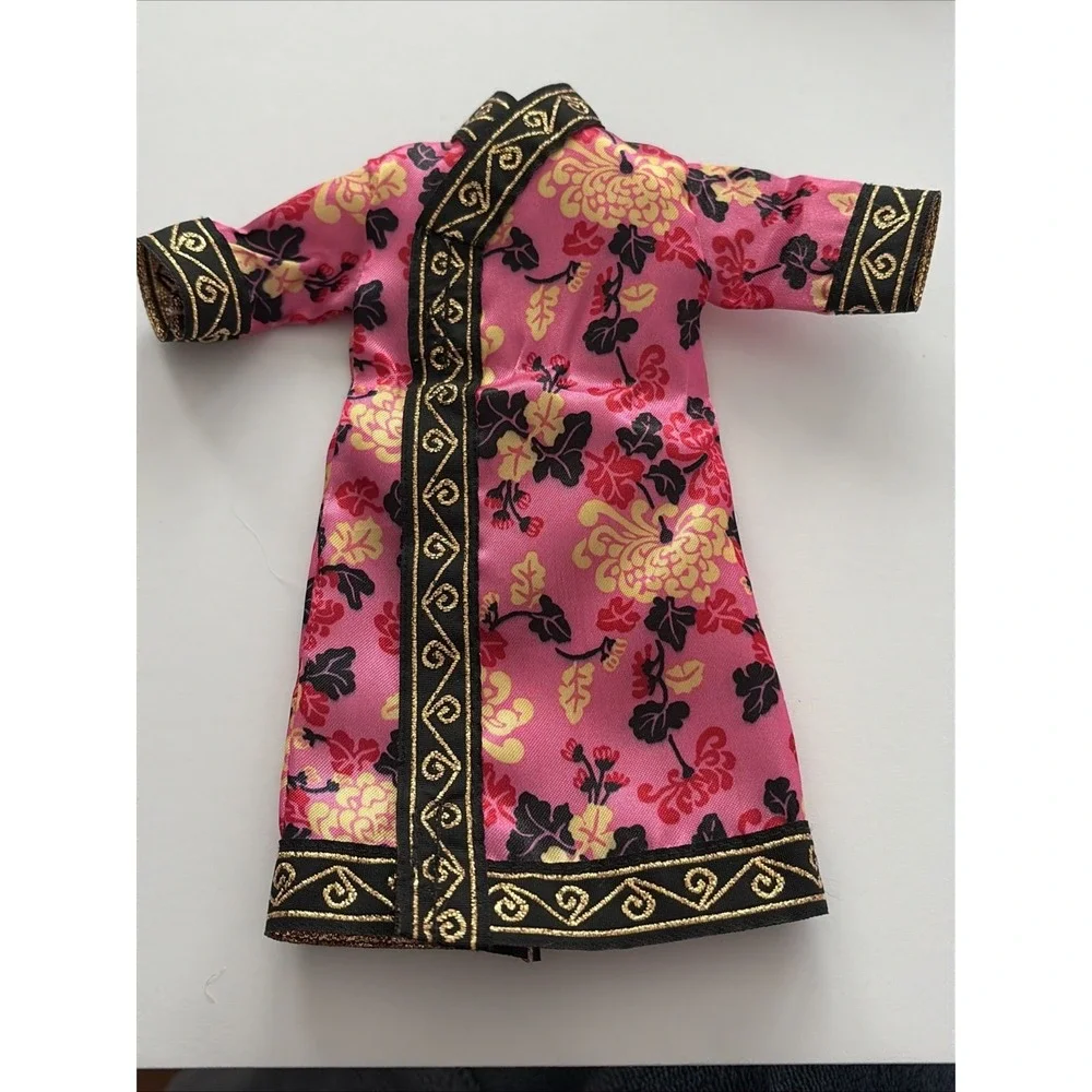 VTG 1993  Barbie Dolls of the World Chinese China -‎ ROBE ONLY